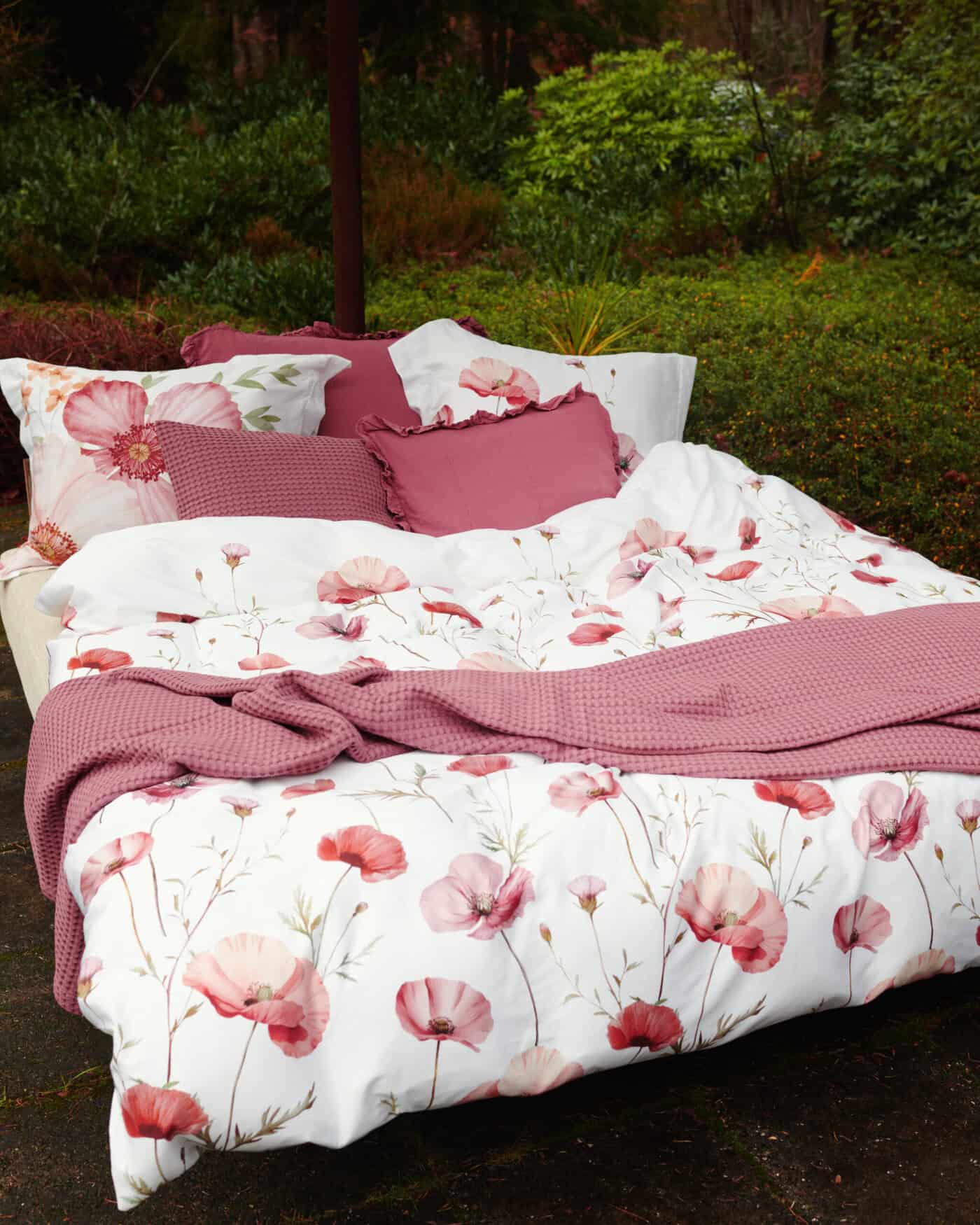 Poppy Fields Dekbedovertreksets | Cream Tan